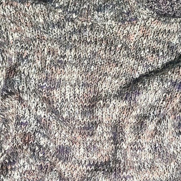 Sweater - High neck Acrylic - Picture 1 of 3